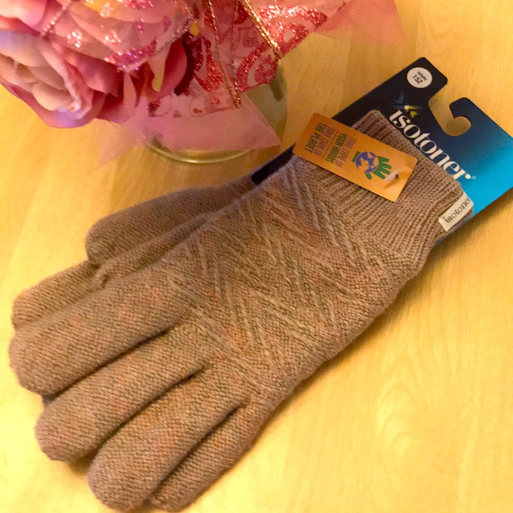 isotoner women’s gloves